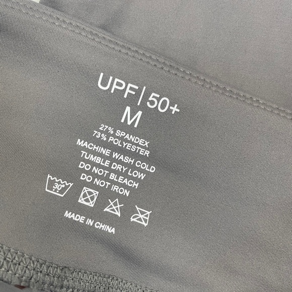 dynamic athletica gray crop leggings size M
UPF 50 - Picture 3 of 5